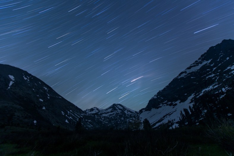 Star trails, Kennedy Lake, 30 min @ f/3.2, ISO 200
