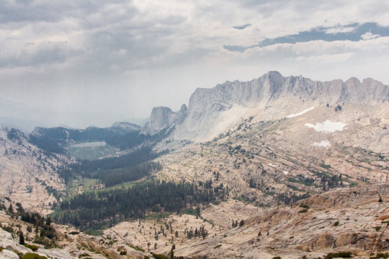 Matthes Lake, Matthes Crest