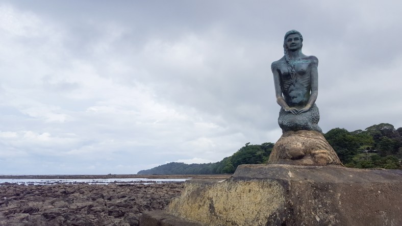 La Sirena, by Albino Valverde